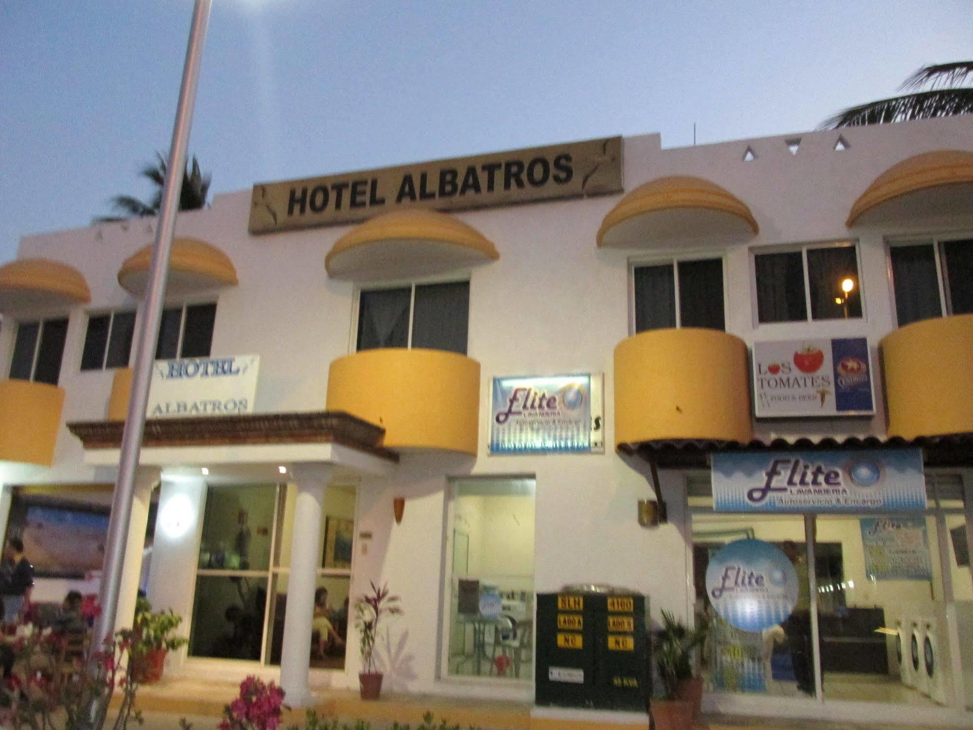 Hotel Albatros Manzanillo Exterior foto
